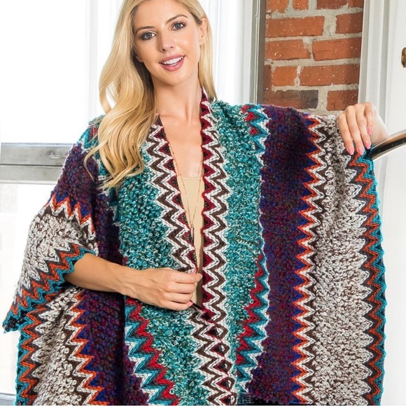 Bohemian Knit Cape with Tassels ~ Aztec / Geometric Print - Picture 2 of 7